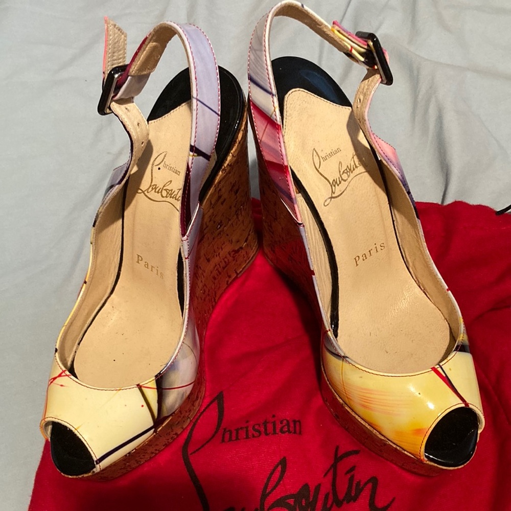 Christian Louboutin Une Plume wedges